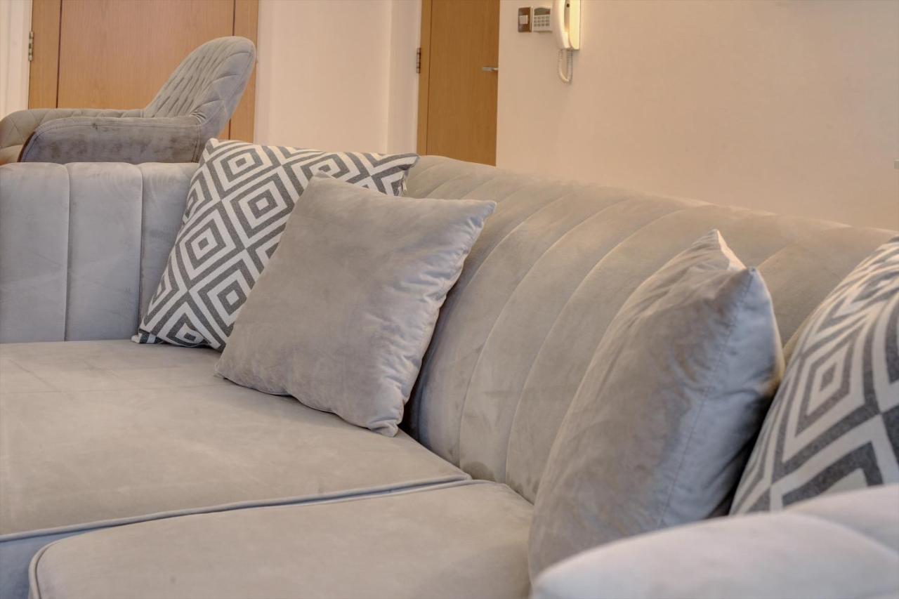 City Centre, 2 Bedroom, Secured Parking, 3 King Bed, Wifi Sleep 6 Guest Comfortable On Three King Size Beds, Jewellery Quarter , Birmingham City Centre , Allocated Secured Parking Exterior foto